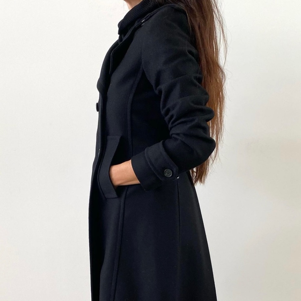 Amazing black Theory coat. A staple to every closet! Size 0 - Picture 4 of 10